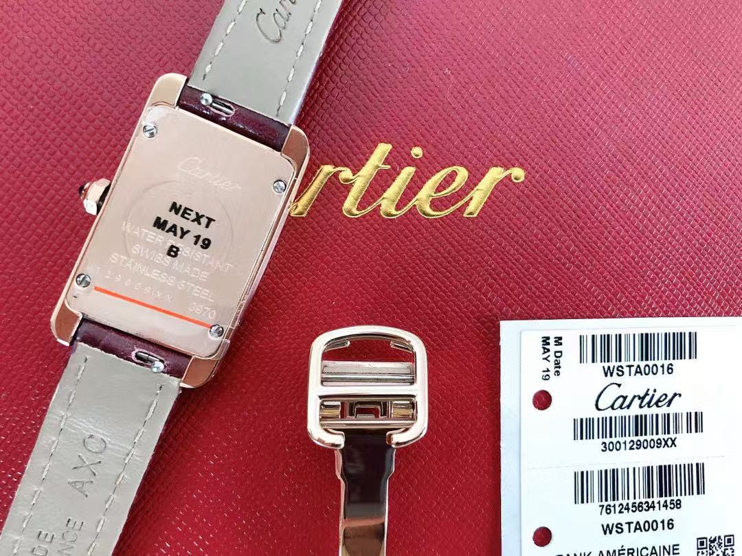 CARTIER Tank Américaine Watch Small Model, Quartz Movement, Rose Gold, Leather