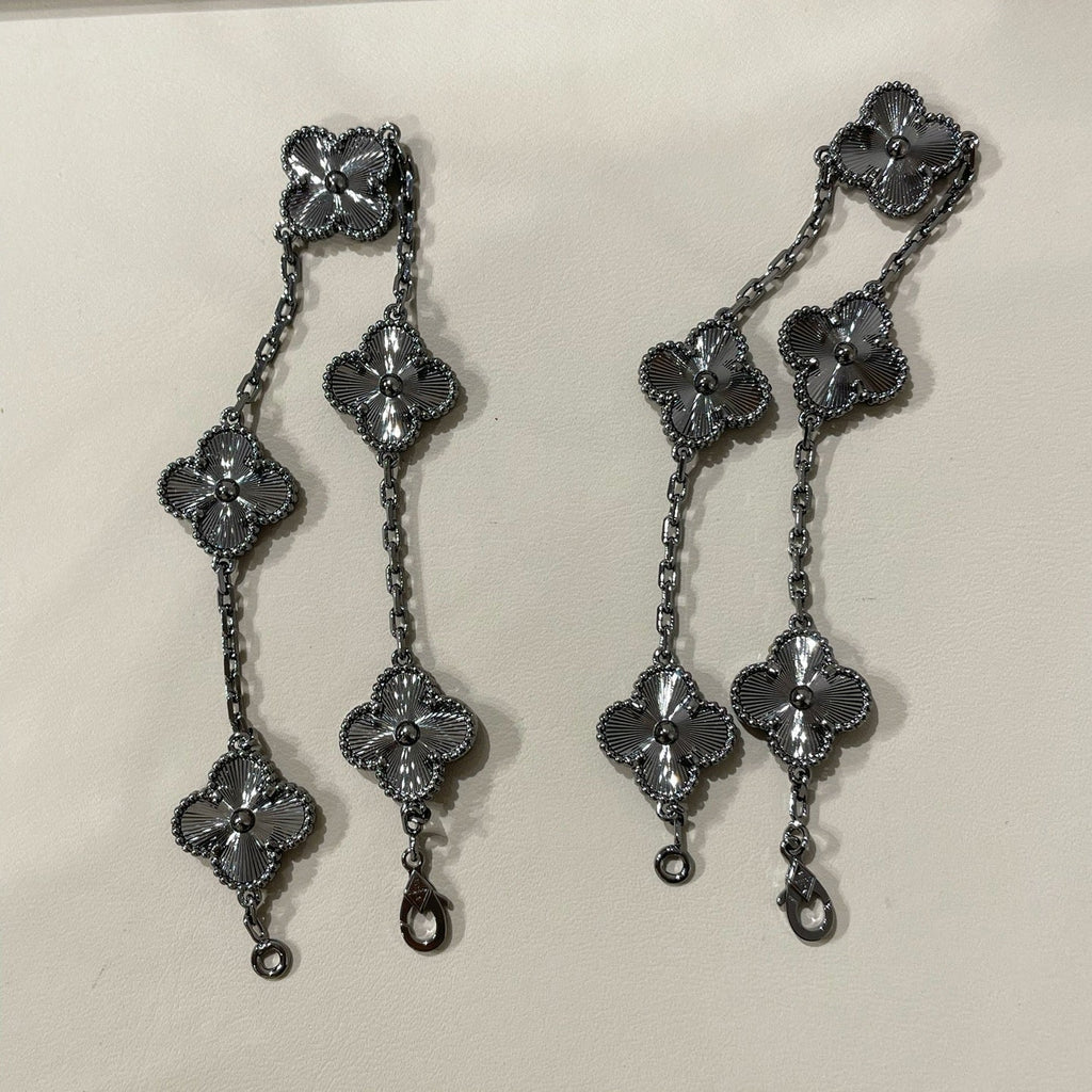 New CLOVER 5 MOTIF BLACK BRACELET
