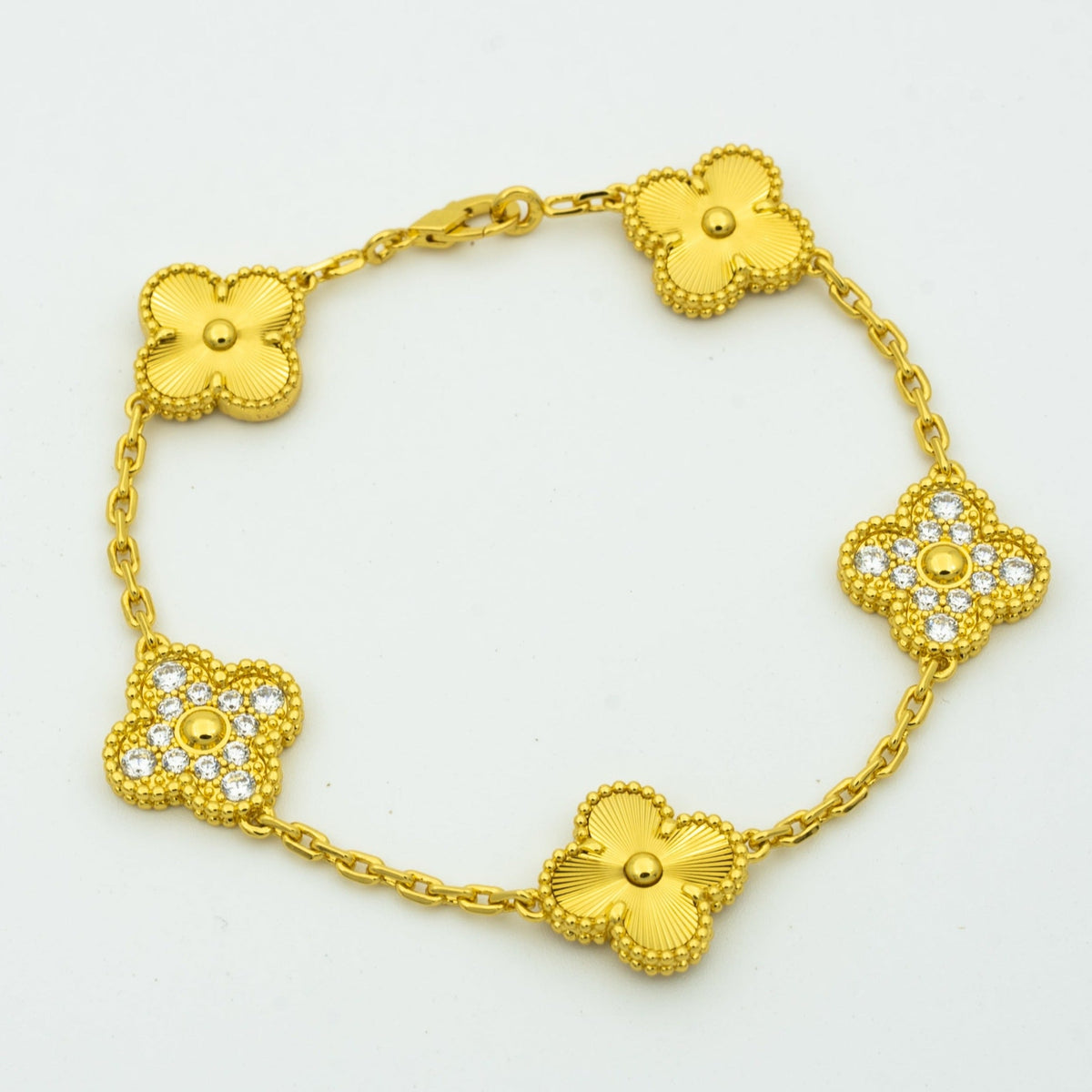 New  CLOVER 5 MOTIF LASER BRACELET COLLECTION