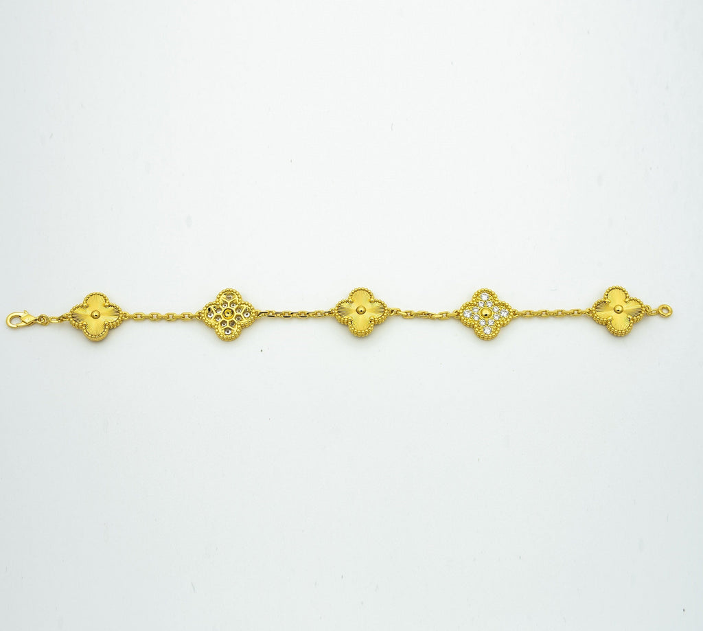 New  CLOVER 5 MOTIF LASER BRACELET COLLECTION