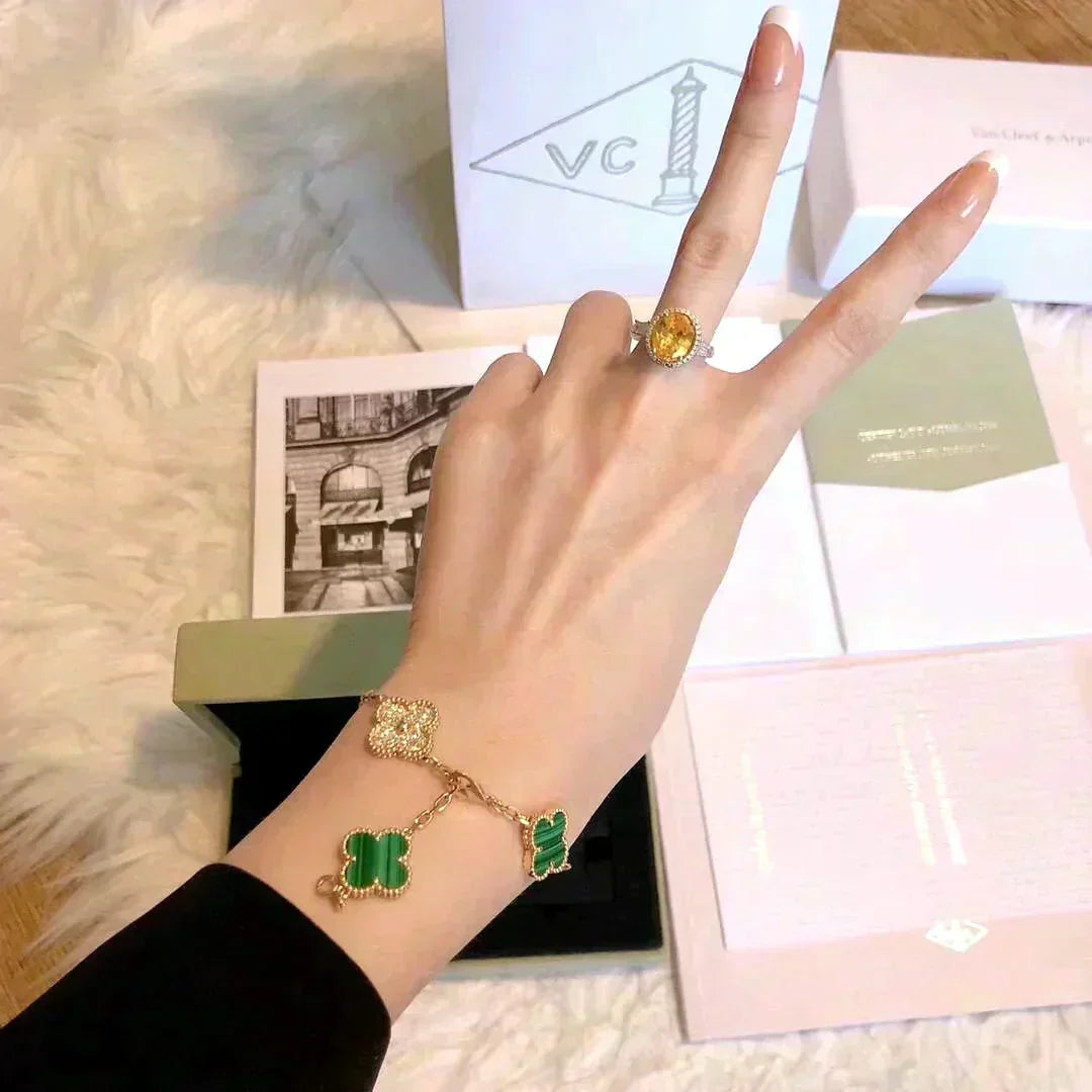 New  CLOVER 5 MOTIF MALACHITE BRACELET COLLECTION