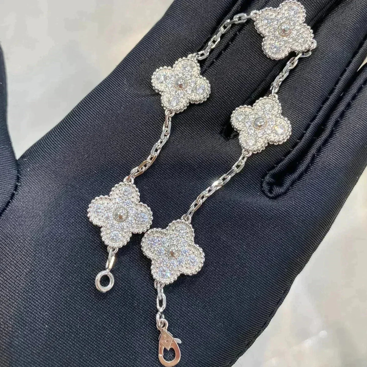 New  CLOVER 5 MOTIF FULL DIAMOND BRACELET COLLECTION