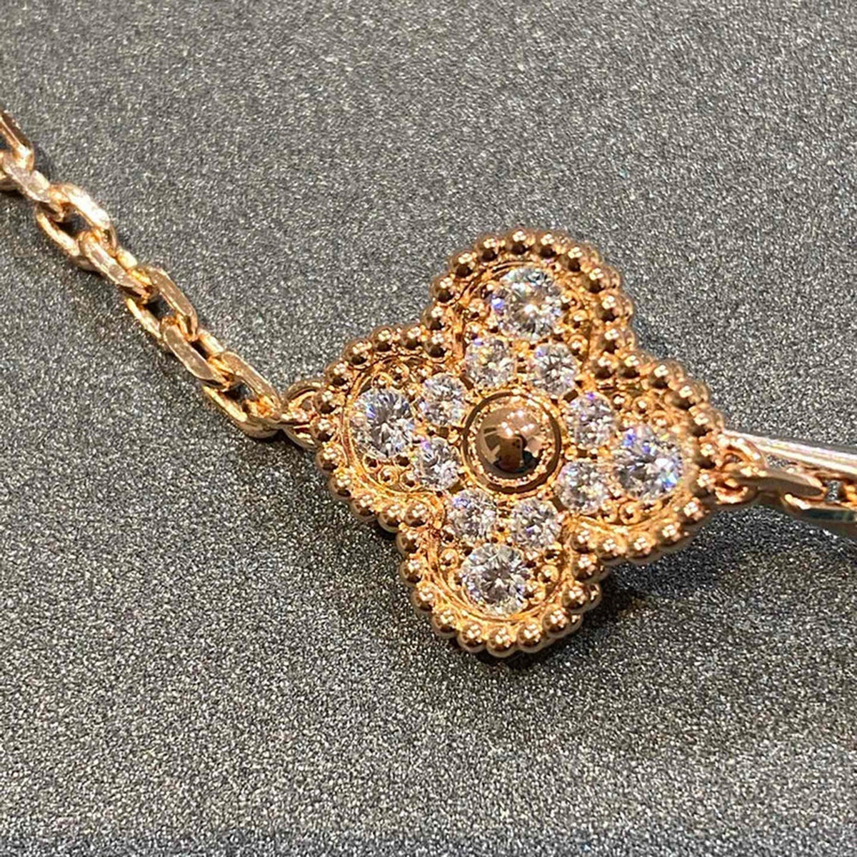 New  CLOVER 5 MOTIF FULL DIAMOND BRACELET COLLECTION
