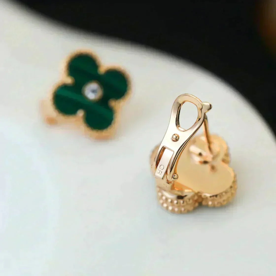 CLOVER MEDIUM 1 MOTIFS MALACHITE DIAMOND EARRINGS