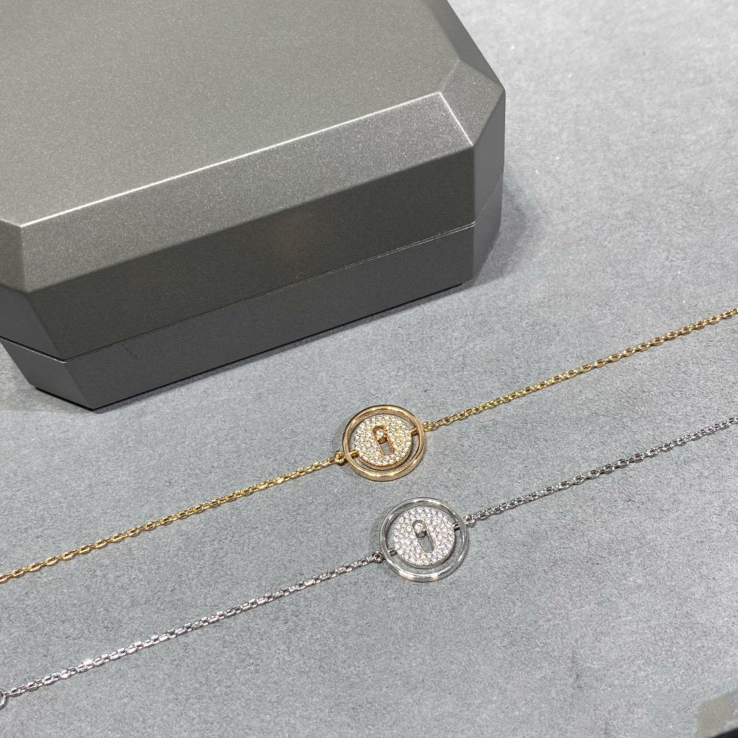 MOVE DIAMOND PAVED BRACELET