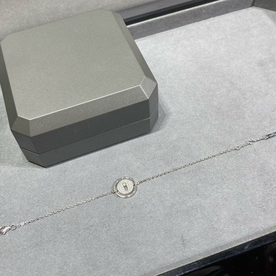MOVE DIAMOND PAVED BRACELET