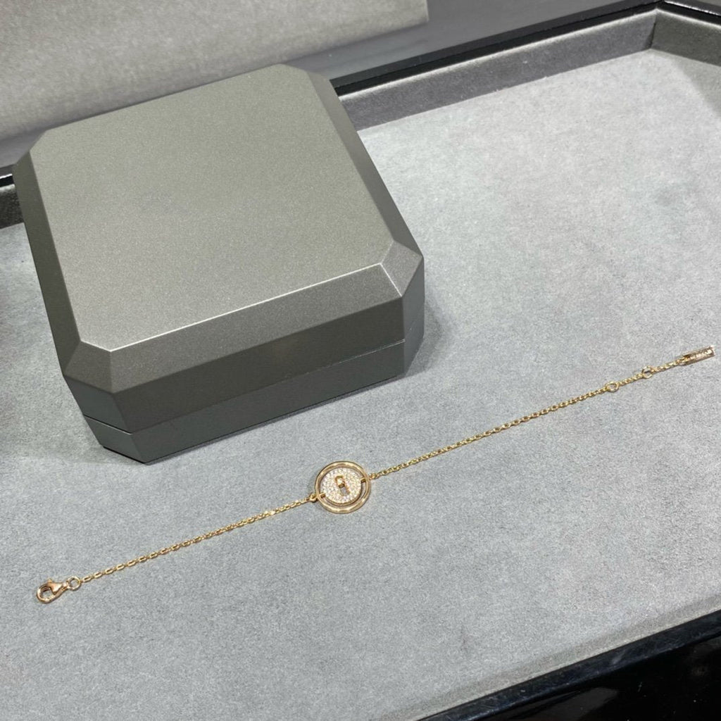 MOVE DIAMOND PAVED BRACELET
