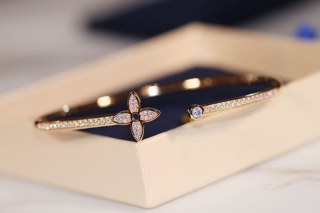 IDYLLE GOLD OPEN BRACELET DIAMOND PAVED