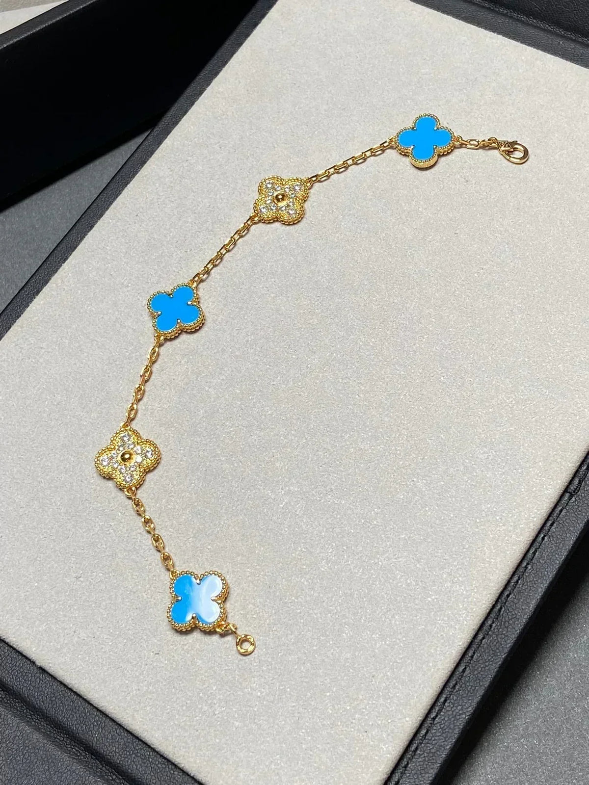 New CLOVER 5 MOTIF BLUE AGATE BRACELET COLLECTION