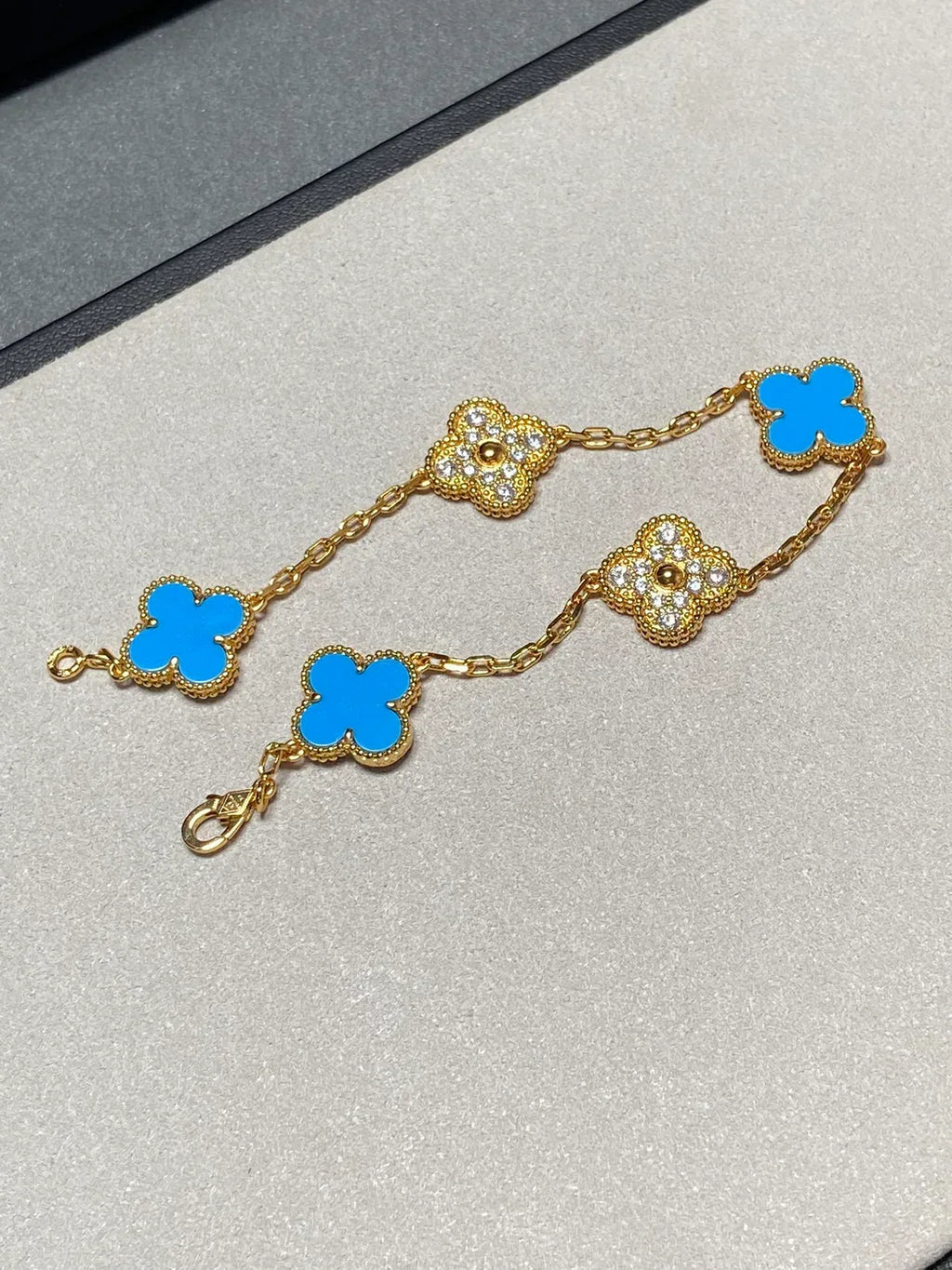 New CLOVER 5 MOTIF BLUE AGATE BRACELET COLLECTION