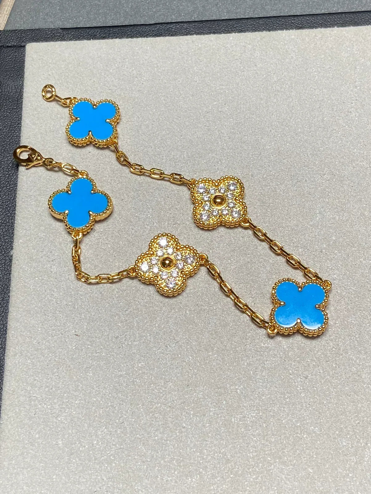 New CLOVER 5 MOTIF BLUE AGATE BRACELET COLLECTION