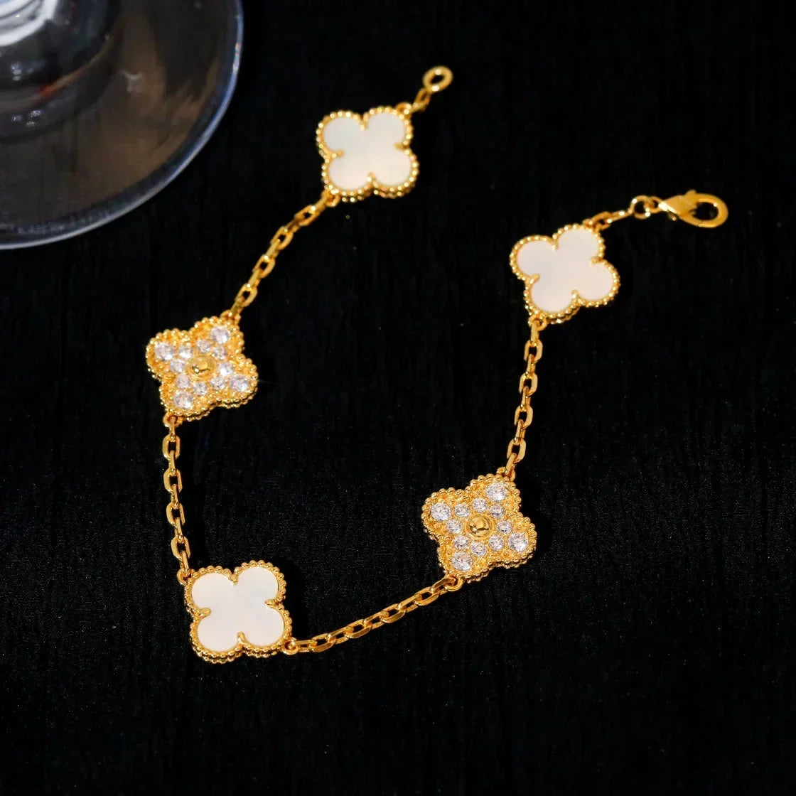 New CLOVER WHITE PEARL MOP 5 MOTIF BRACELET COLLECTION