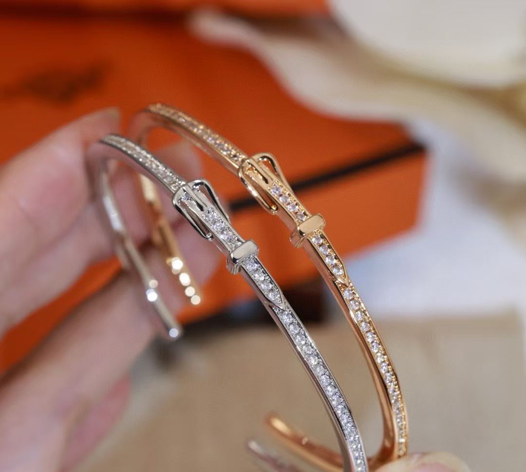 DIAMOND-ENCRUSTED BRACELET THREE COLORS