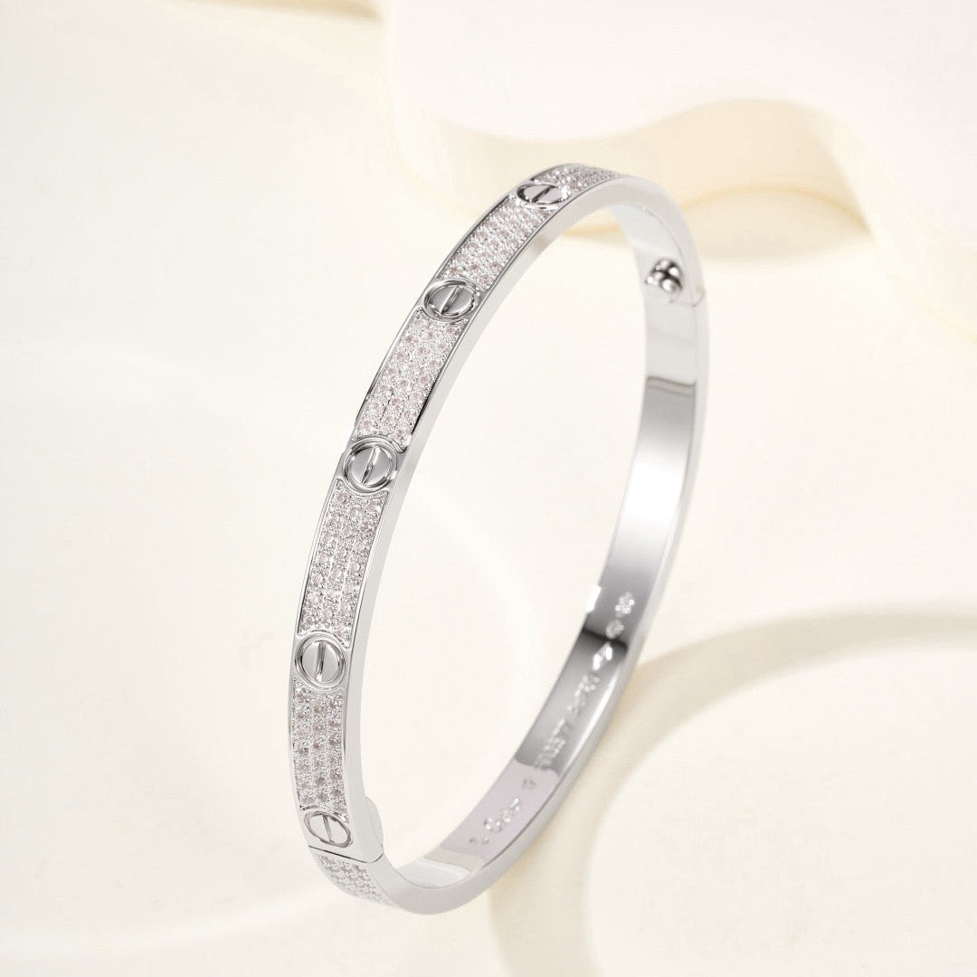 LOVE BRACELET 4.8MM DIAMOND-PAVED