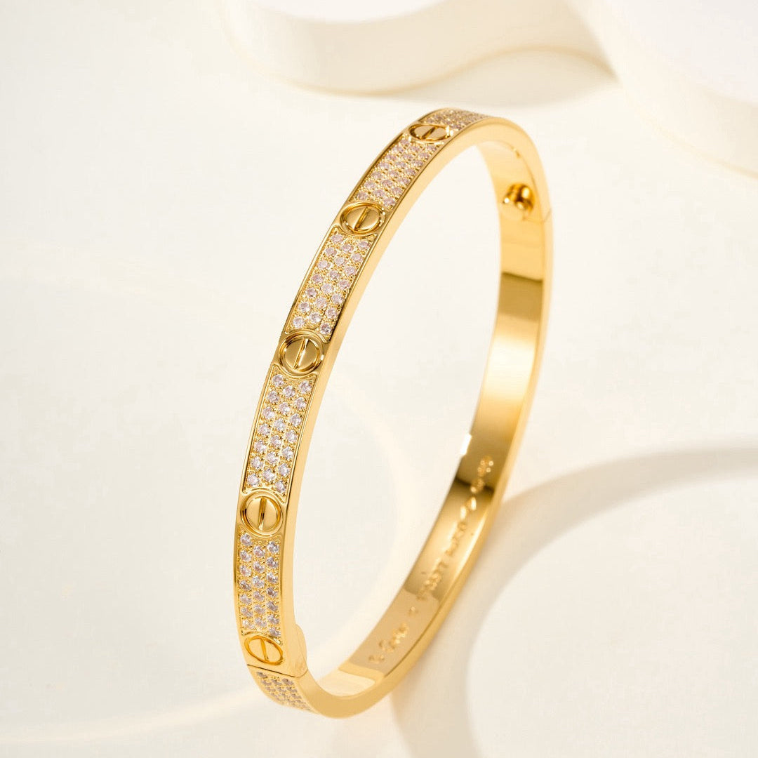 LOVE BRACELET 4.8MM DIAMOND-PAVED