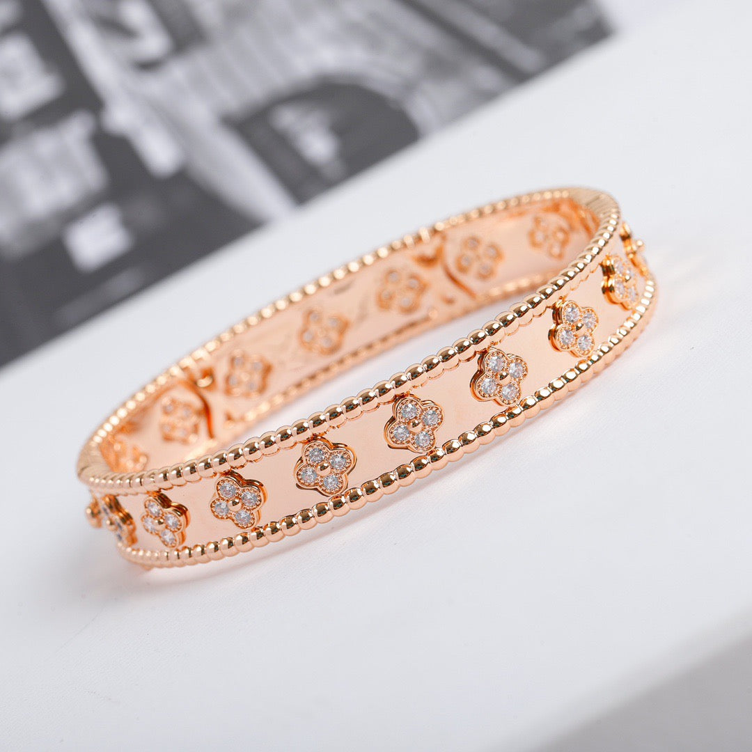 CLOVER BRACELET 8MM DIAMONDS