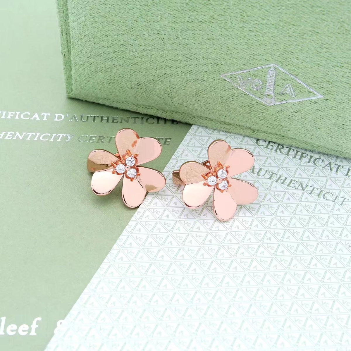 FRIVOLE EARRINGS- LARGE MODEL