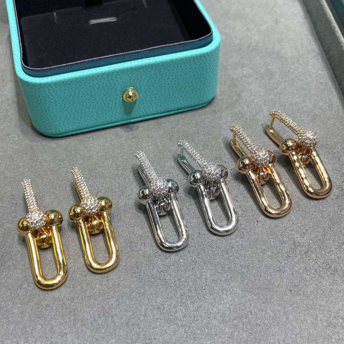 TF U-shaped diamond earrings