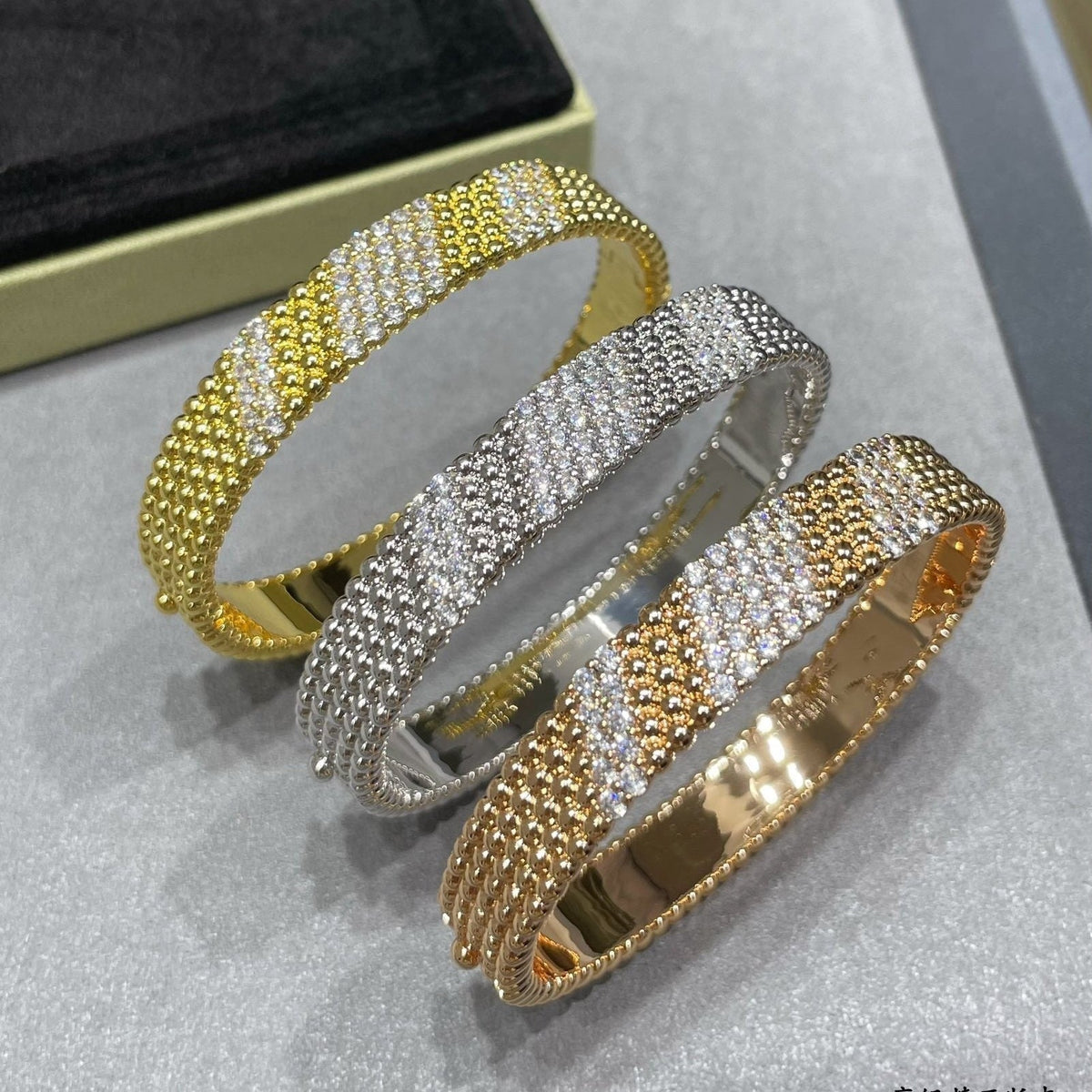 PERLEE DIAMOND BRACELET ,5-ROW DIAMOND-SET DESIGN