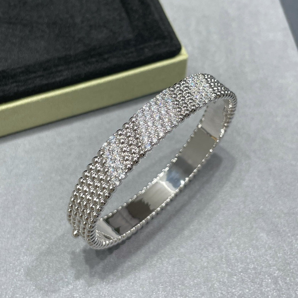 PERLEE DIAMOND BRACELET ,5-ROW DIAMOND-SET DESIGN