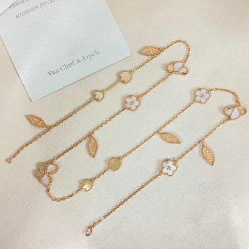 26 NEW CLOVER LUCKY LIGHT YELLOW AND WHITE SET