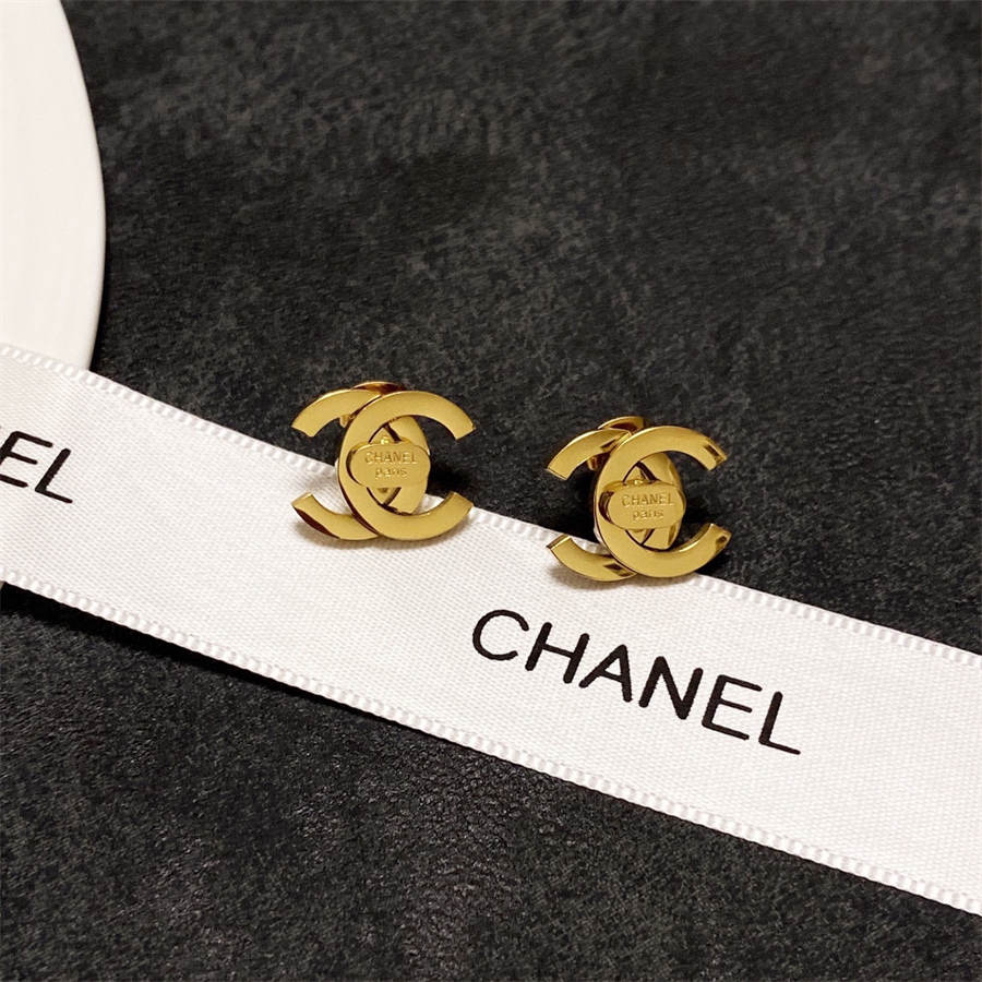 Chanel mid-vintage glossy earrings