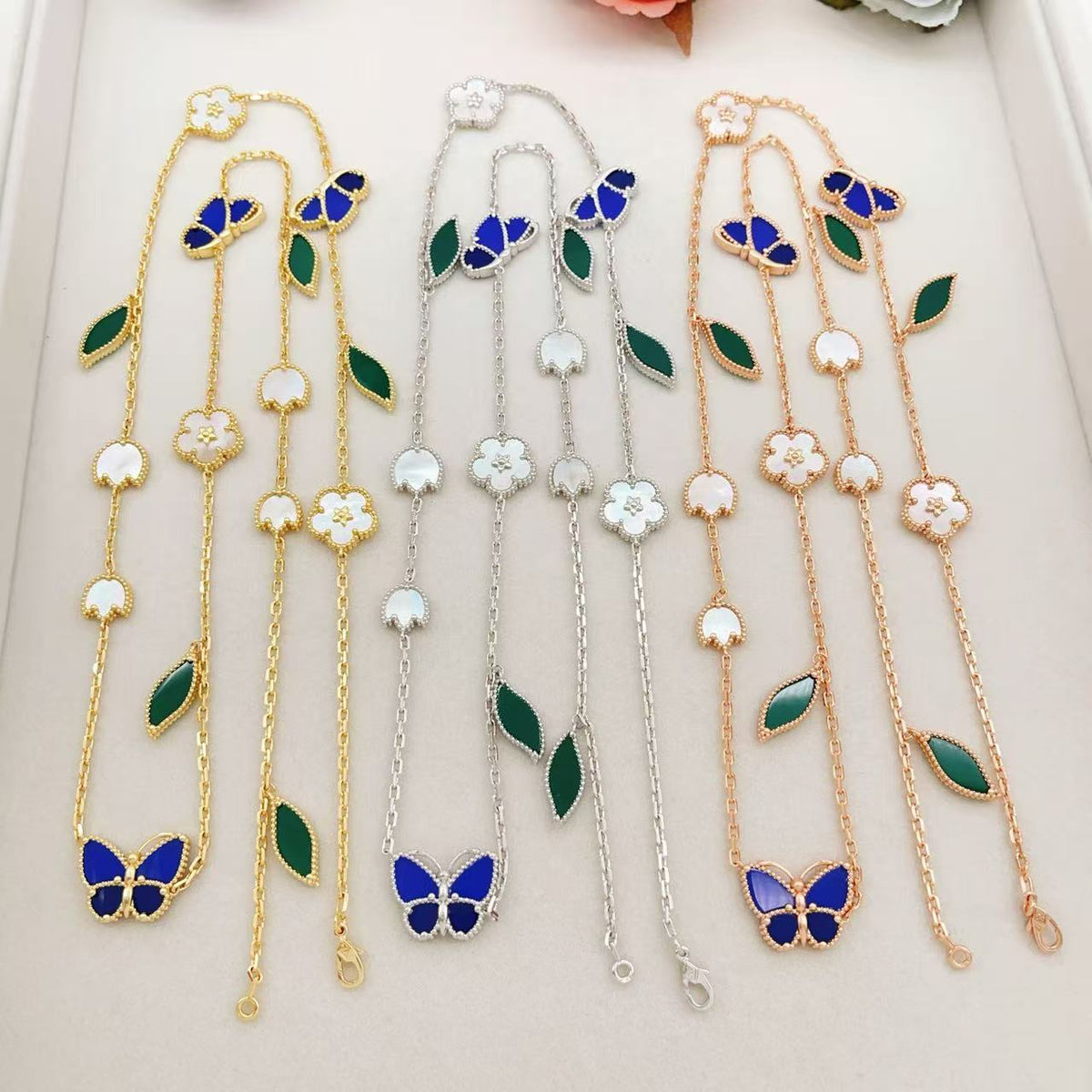 26 NEW CLOVER 15 MOTIFS LUCKY NECKLACE