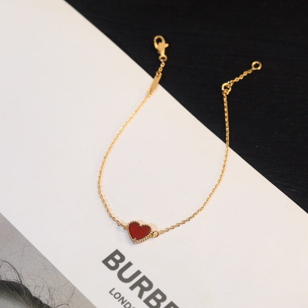 HEART-SHAPED  CARNELIAN SINGLE FLOWER BRACELET