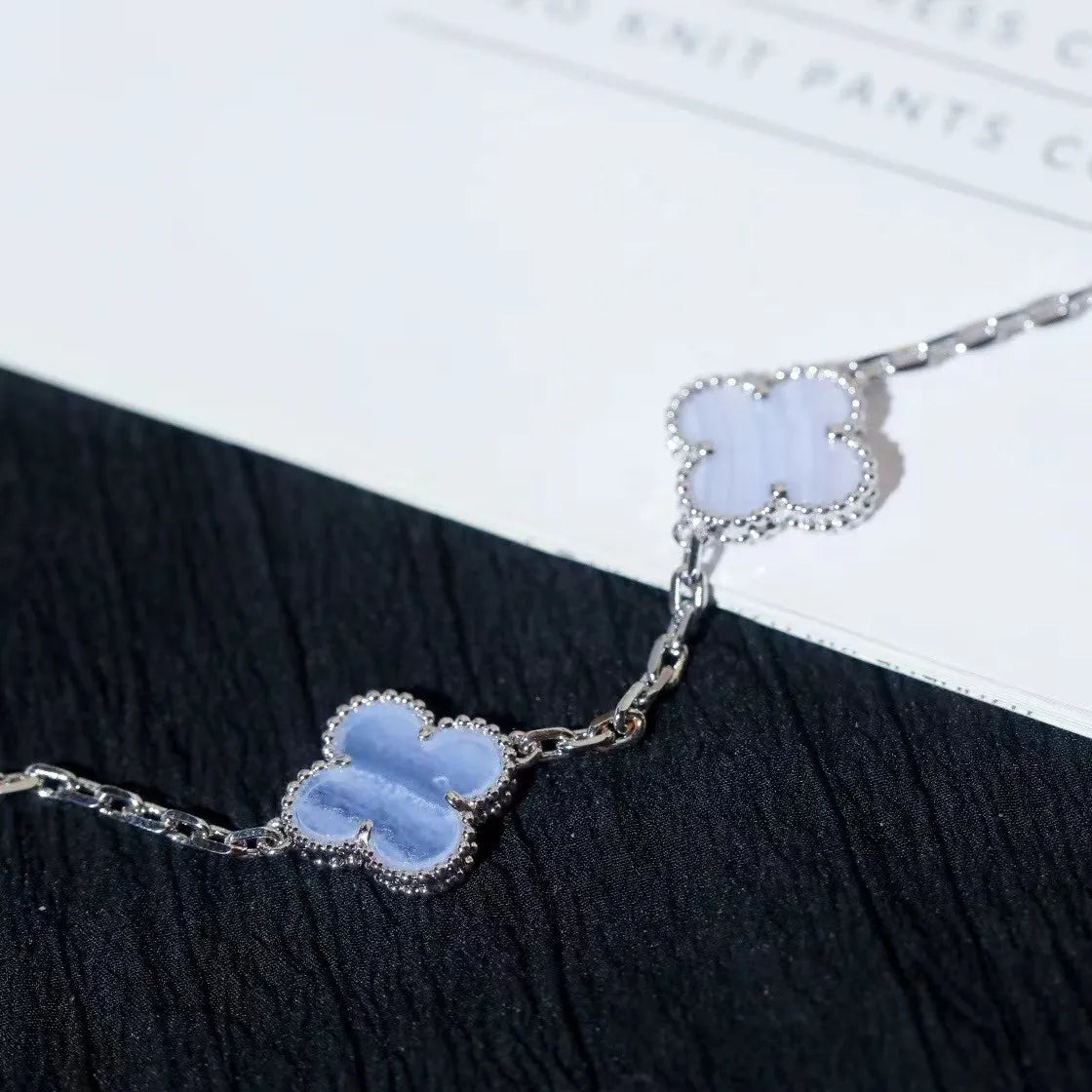 Van Cleef & Arpels Four-leaf clover purple chalcedony bracelet