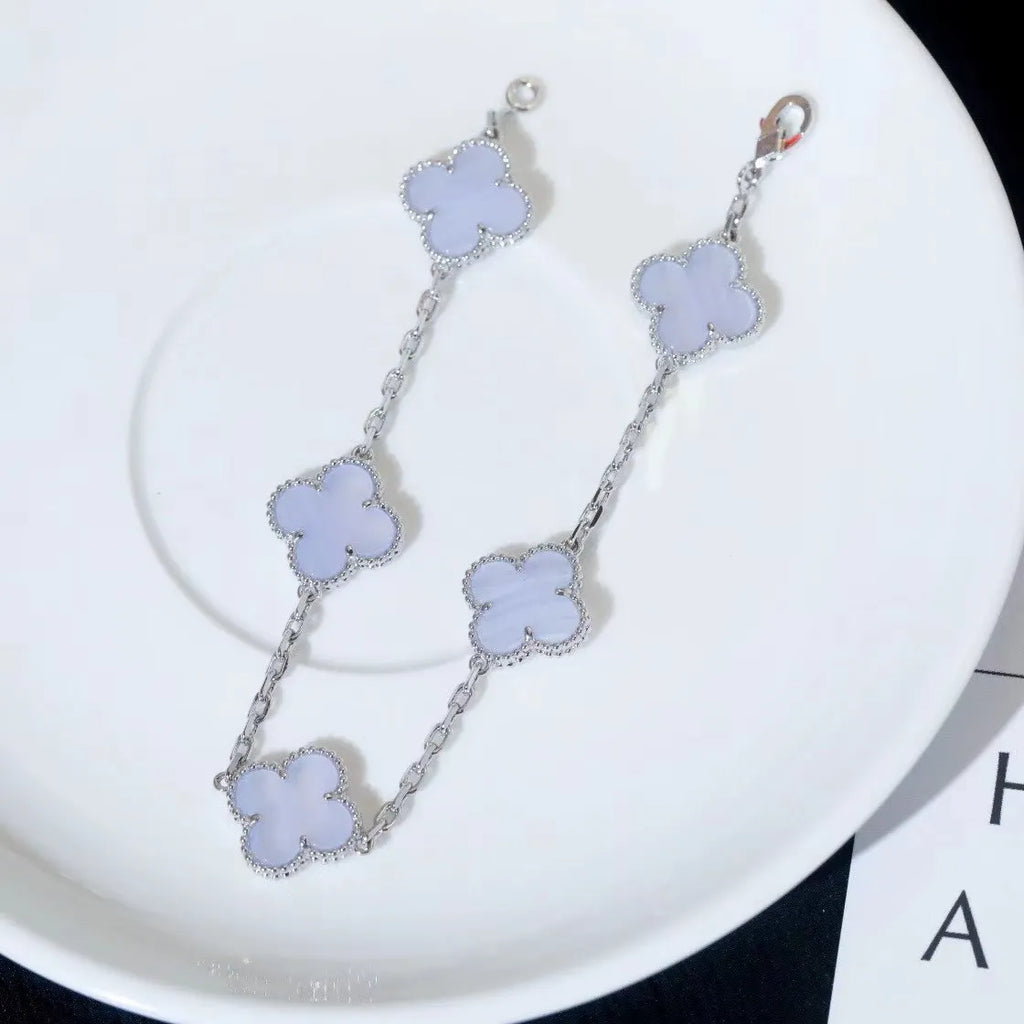 Van Cleef & Arpels Four-leaf clover purple chalcedony bracelet