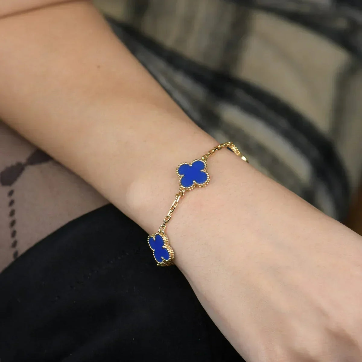 New CLOVER 5 MOTIF BLUE AGATE BRACELET COLLECTION