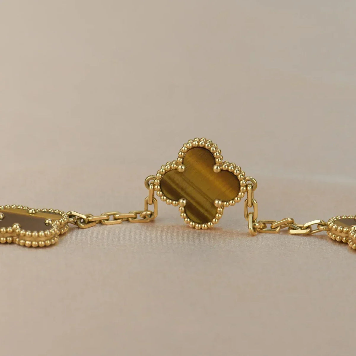 New  CLOVER 5 MOTIFS TIGER EYE BRACELET COLLECTION