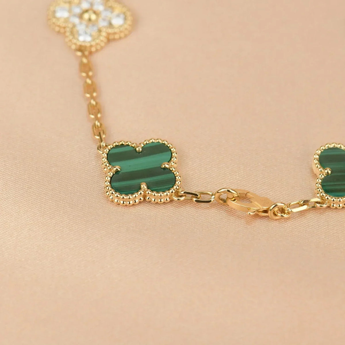 New  CLOVER 5 MOTIF MALACHITE BRACELET COLLECTION