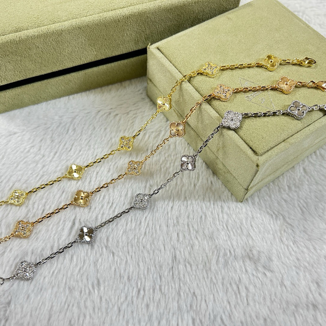 CLOVER 6 MOTIF DIAMOND LASER BRACELET