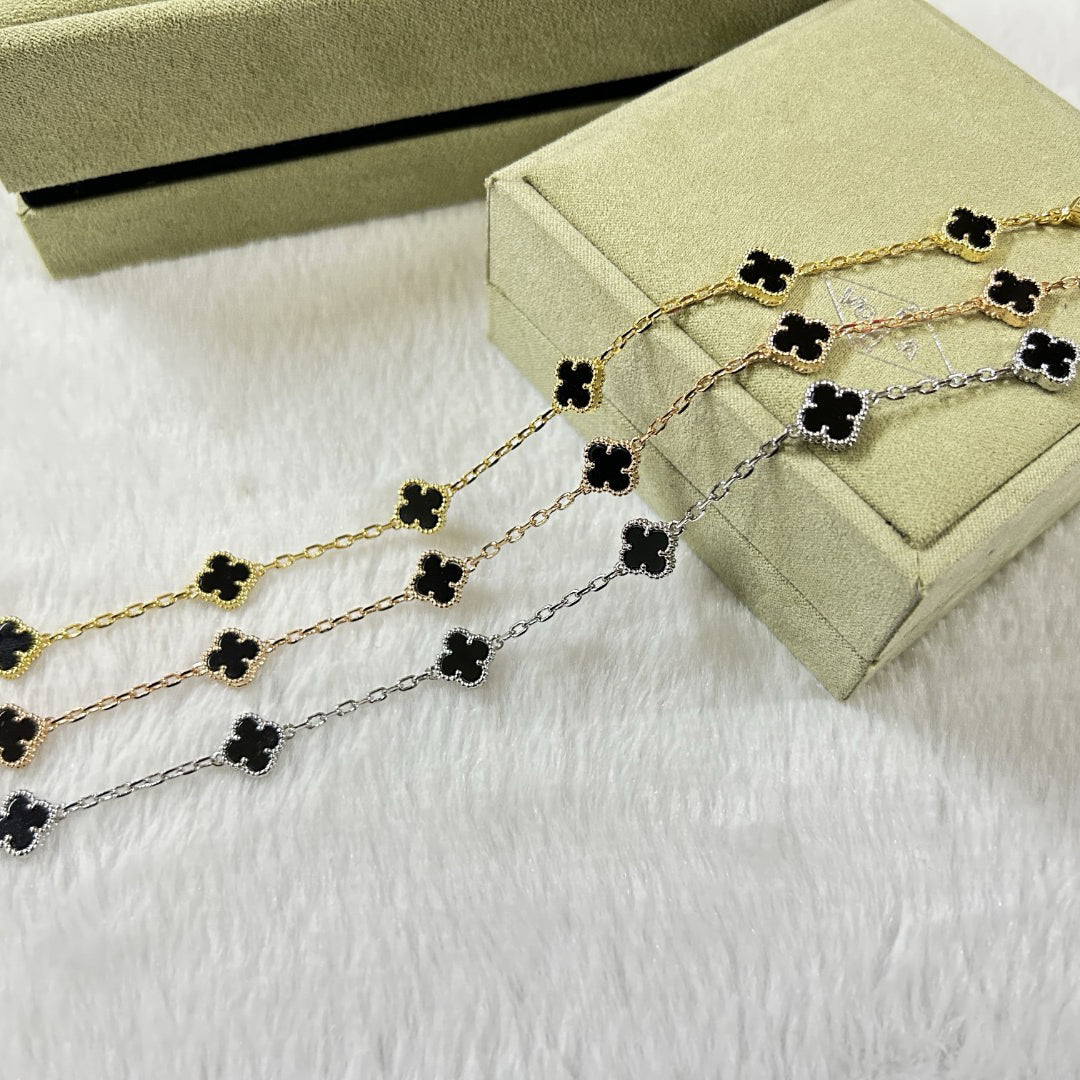 CLOVER 6 MOTIF  ONYXS BRACELET