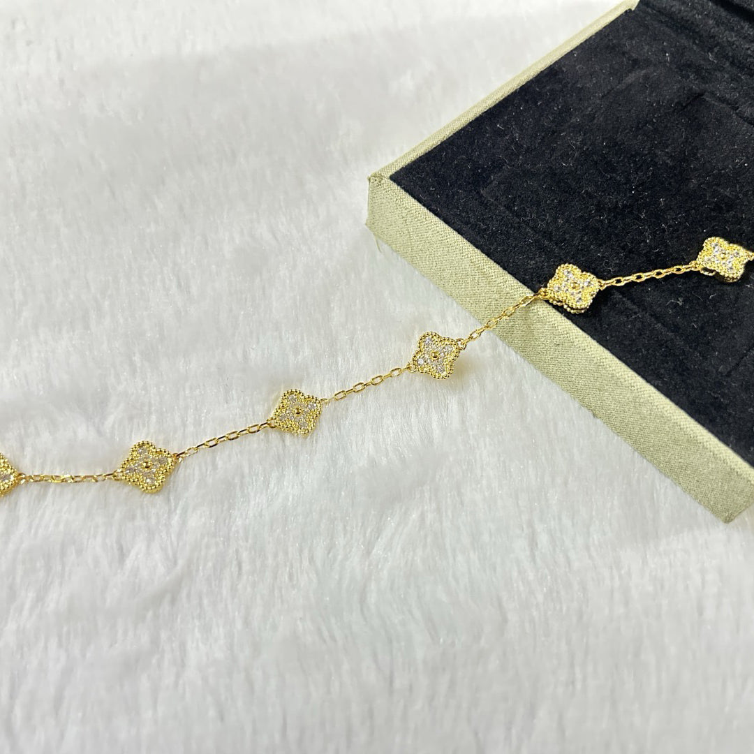 New CLOVER 6 MOTIF DIAMOND BRACELET
