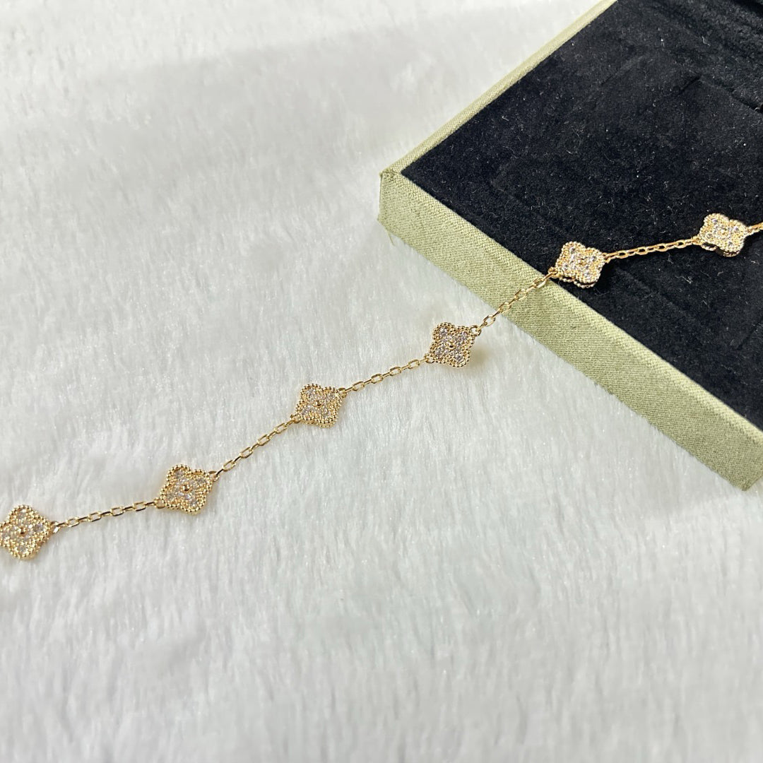 New CLOVER 6 MOTIF DIAMOND BRACELET