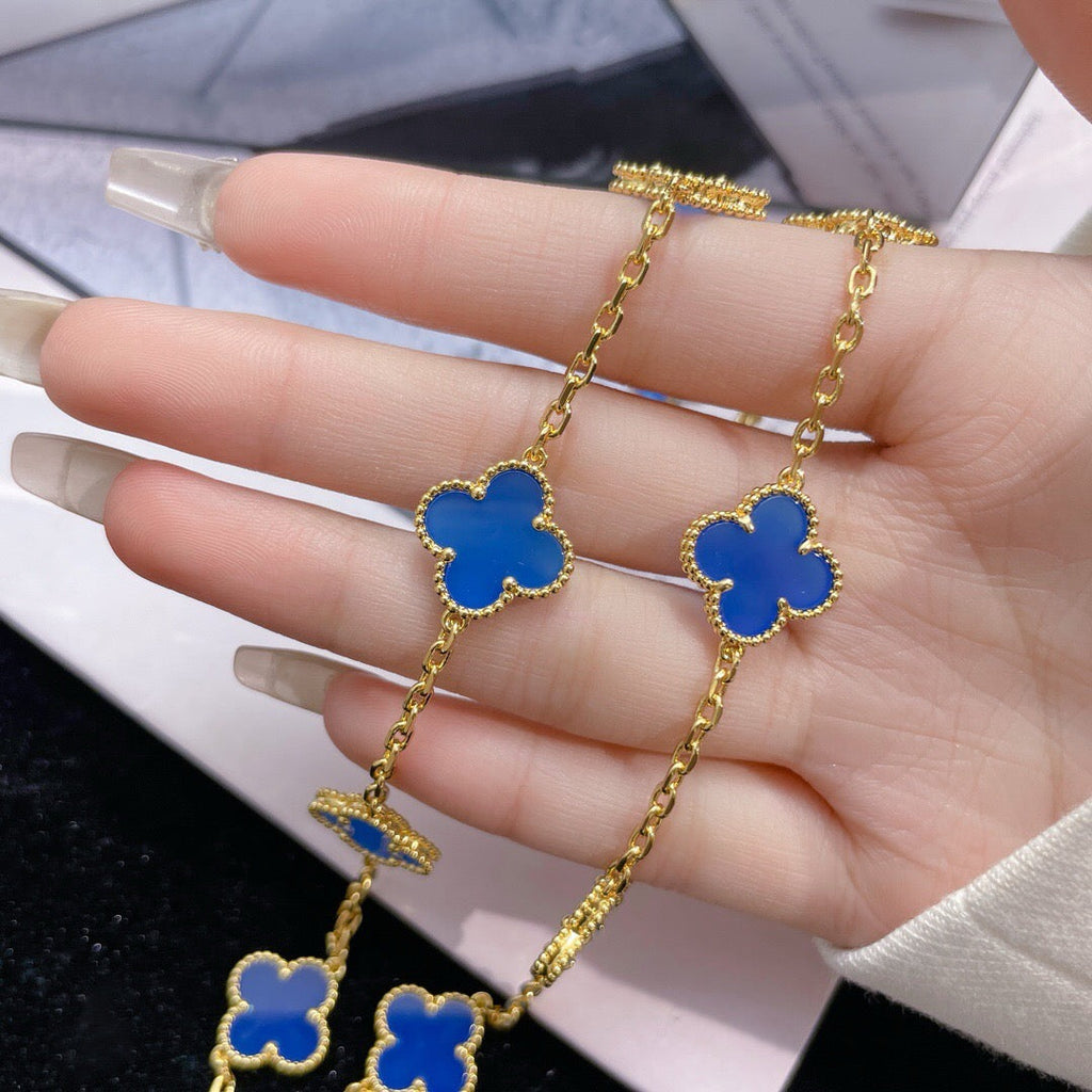 CLOVER 10 MOTIFS BLUE AGATE NECKLACE