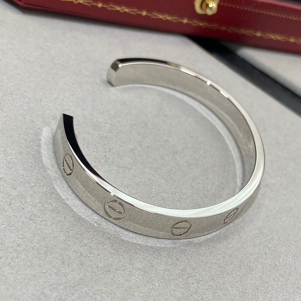 LOVE BRACELET 6.1MM 1 DIAMOND OPEN CUFF