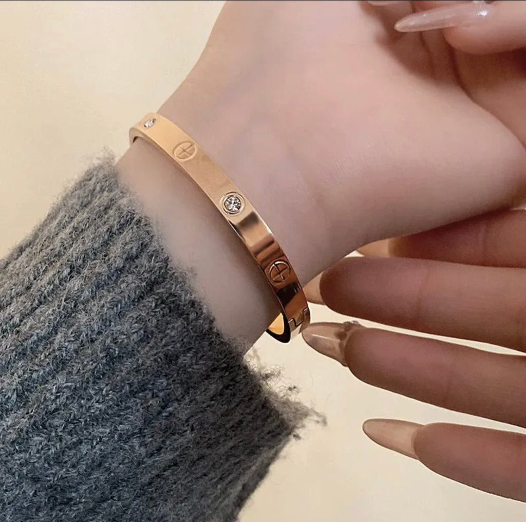 2026 RAINBOW LOVE BRACELET 6.1MM  10 DIAMONDS