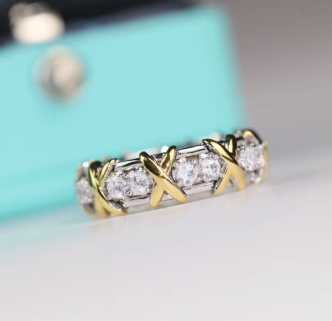 Classic Gold Diamond Ring