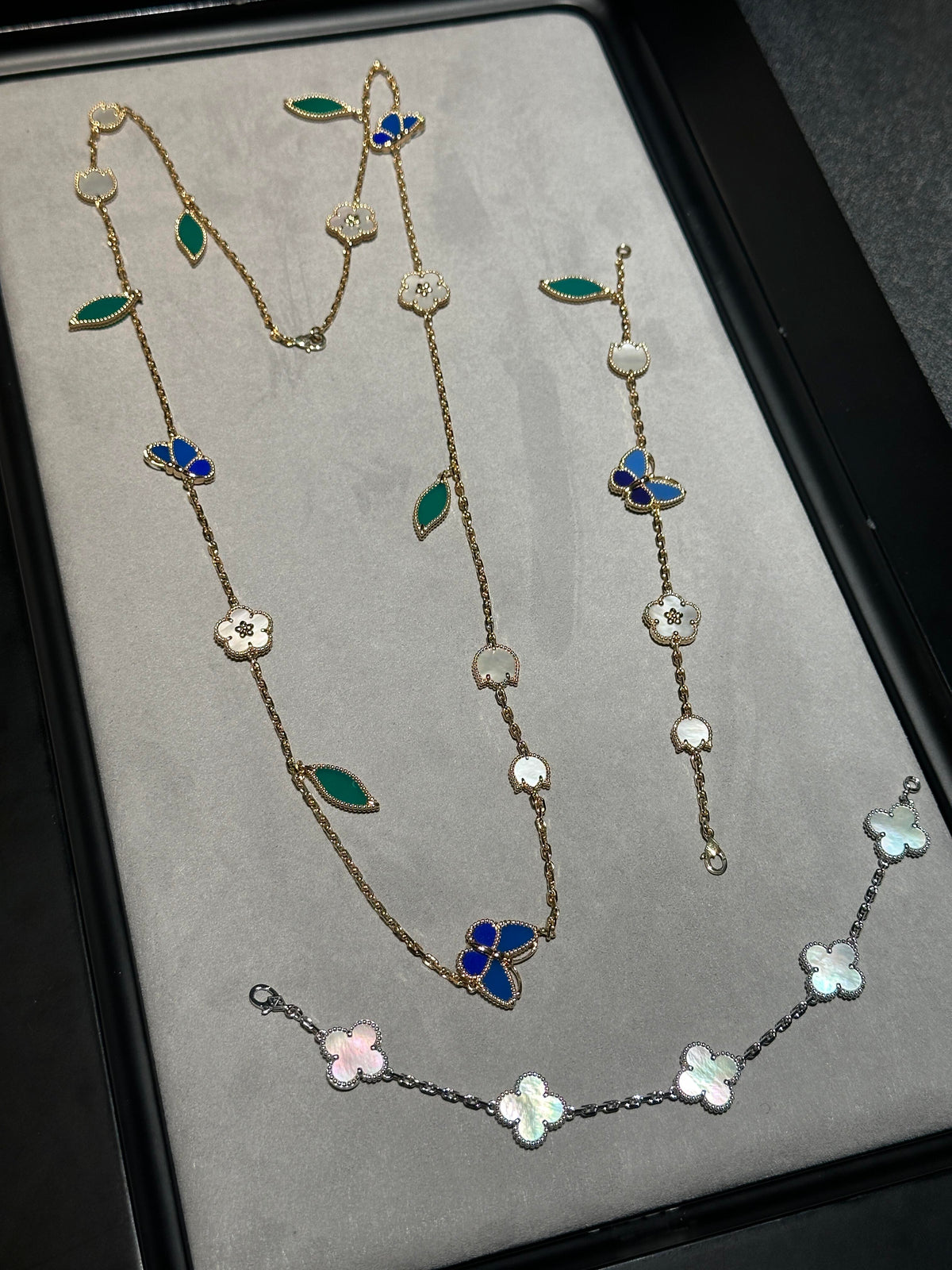 26 NEW CLOVER 15 MOTIFS LUCKY NECKLACE