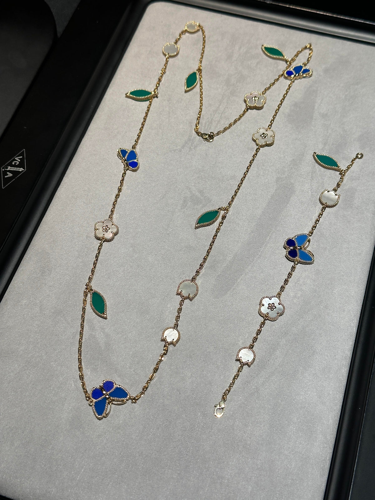26 NEW CLOVER 15 MOTIFS LUCKY NECKLACE
