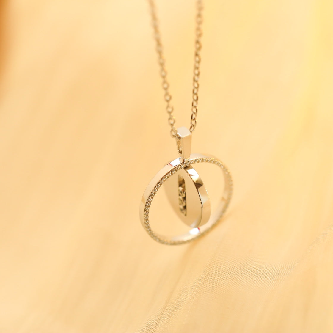 MOVE MM SILVER DIAMOND NECKLACE