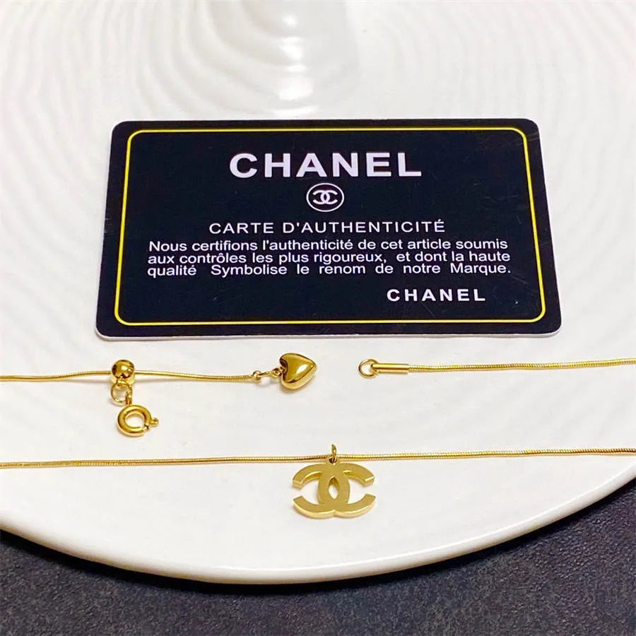 Chanel double C retractable collarbone necklace