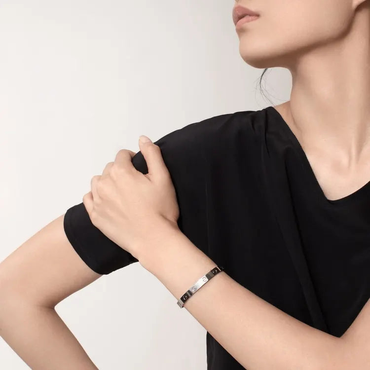LOVE BRACELET