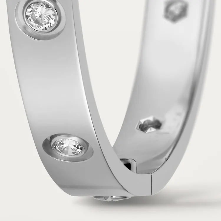 LOVE BRACELET, 10 DIAMONDS
