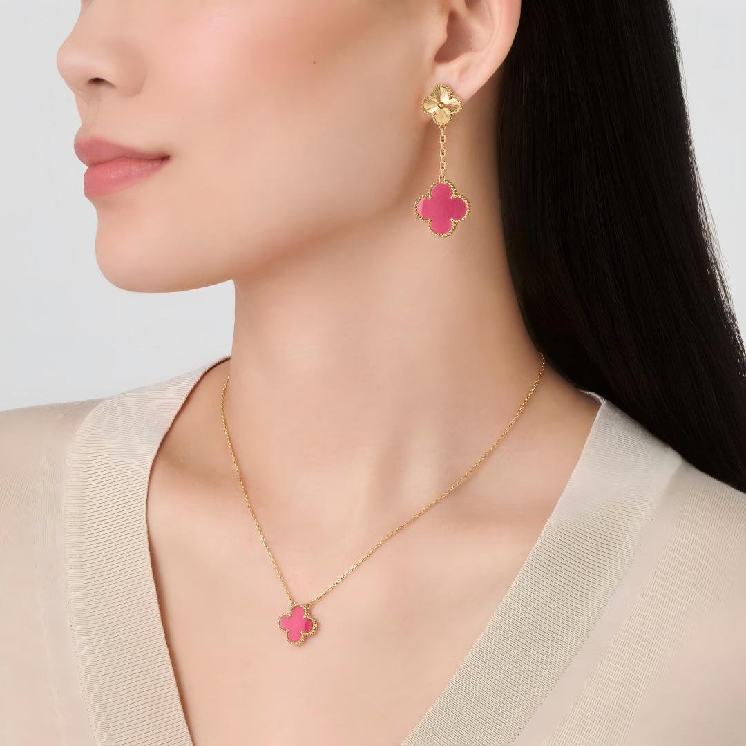 NEW CLOVER 2 MOTIF PINK ENAMEL EARRINGS