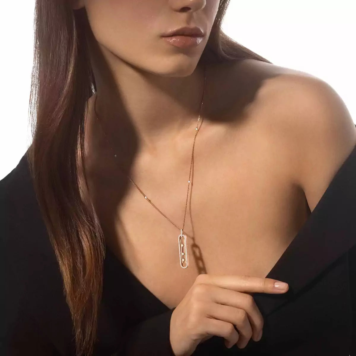 Diamond Necklace Move 10Th