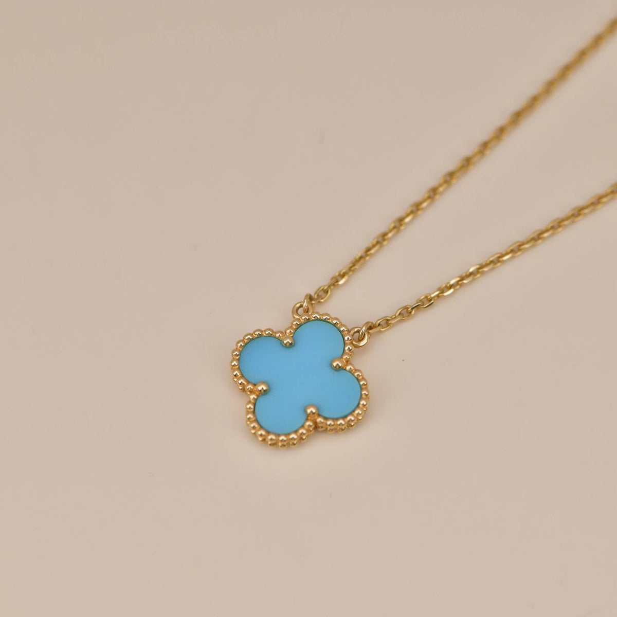 CLOVER 15MM VINTAGE TURQUOISE NECKLACE